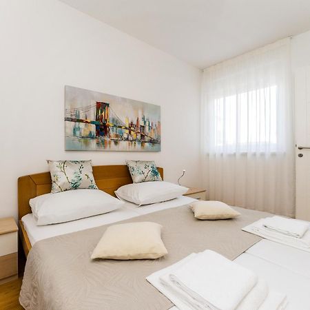 Summer Breeze Pool Apartments Novalja Phòng bức ảnh