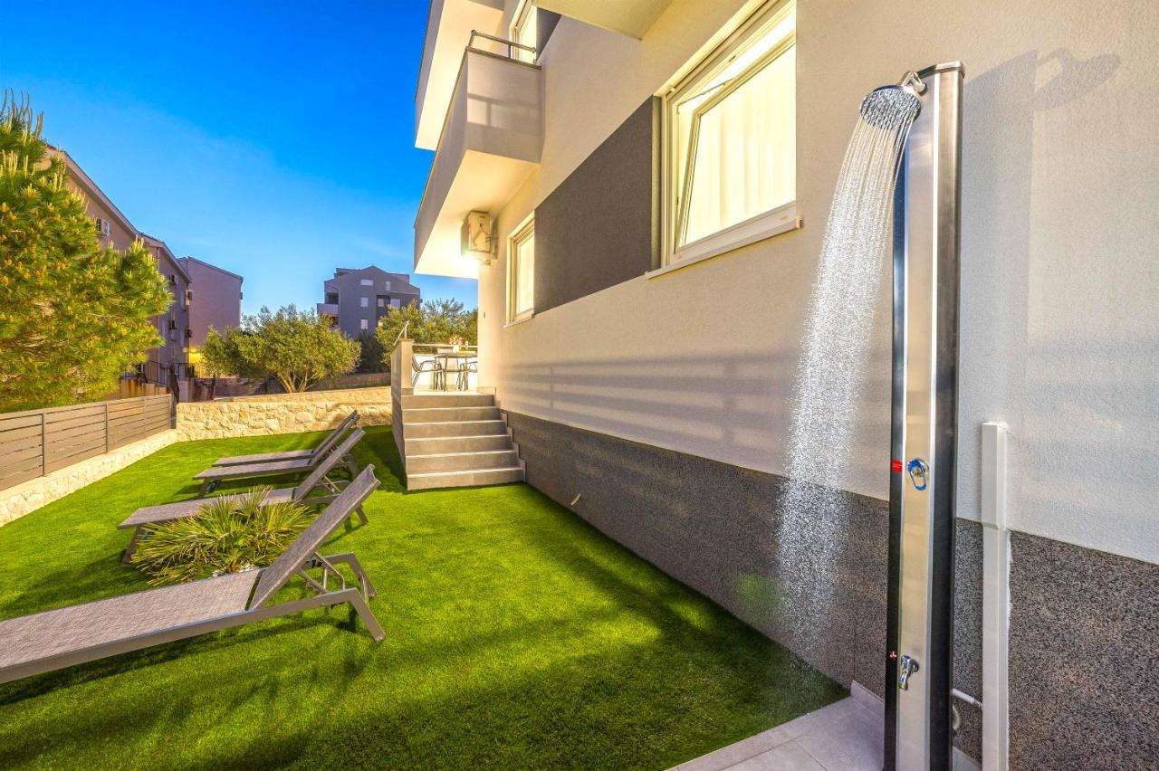 Summer Breeze Pool Apartments Novalja Ngoại thất bức ảnh