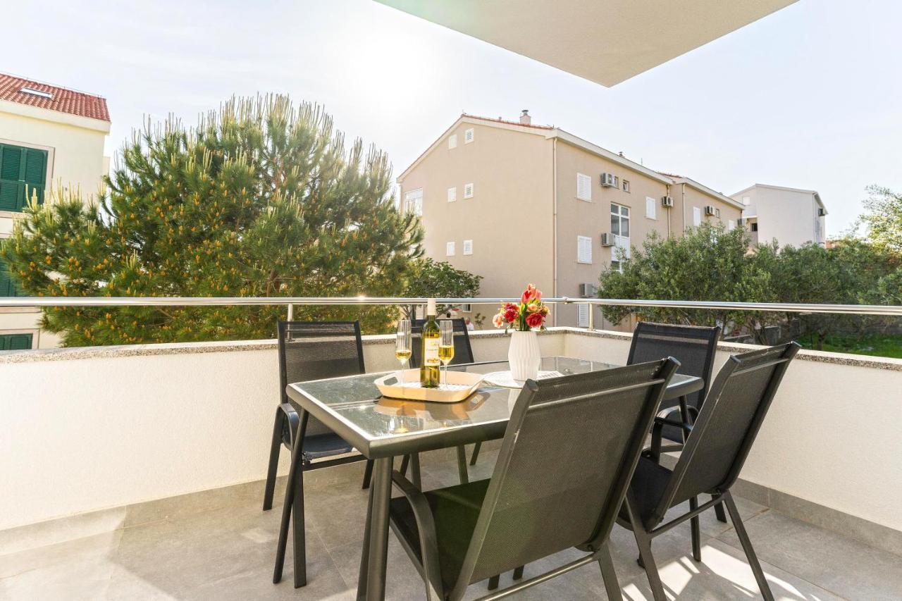 Summer Breeze Pool Apartments Novalja Ngoại thất bức ảnh