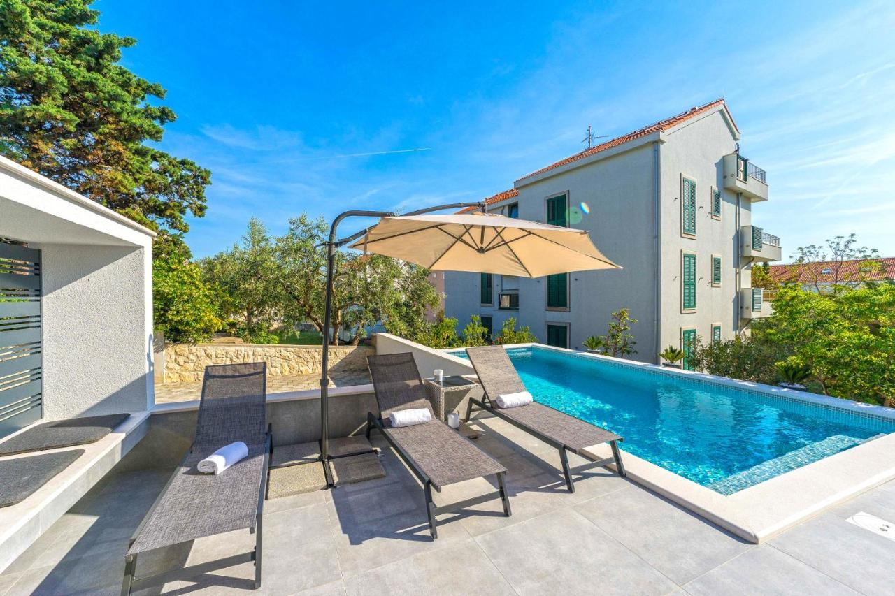 Summer Breeze Pool Apartments Novalja Ngoại thất bức ảnh