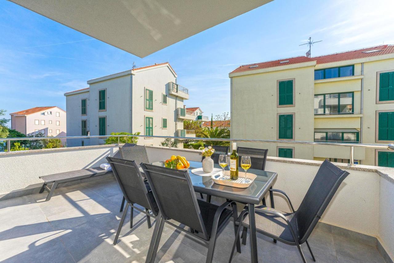 Summer Breeze Pool Apartments Novalja Ngoại thất bức ảnh