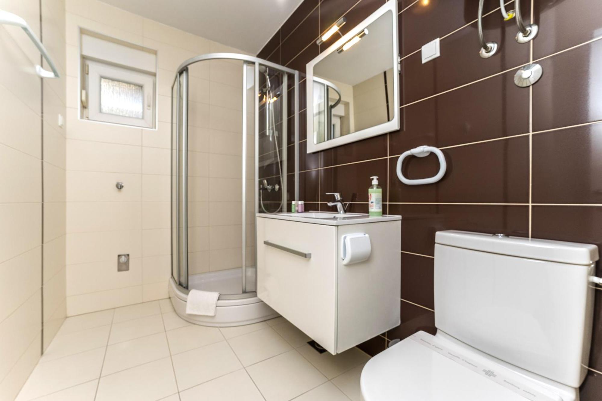 Summer Breeze Pool Apartments Novalja Phòng bức ảnh